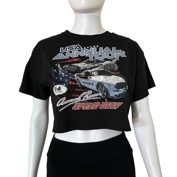 H&M Divided Black Boxy Printed Crop Top size M - Picture 1 of 7